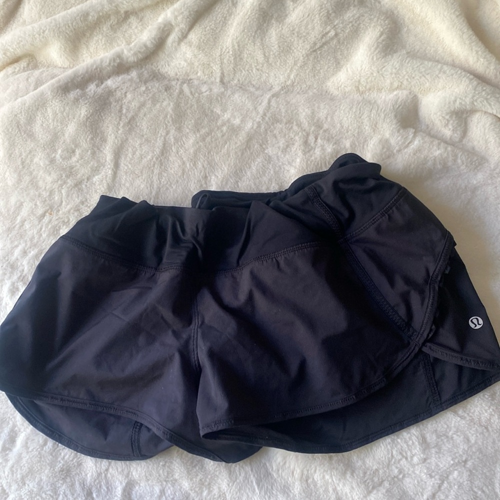 Lululemon shorts size 6